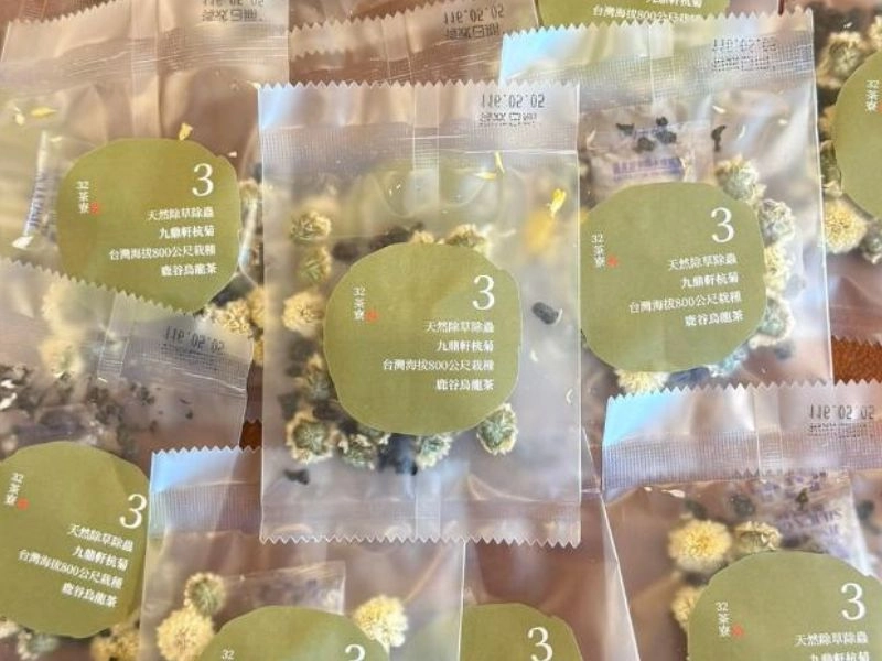 九鼎軒菊花.茶葉系列(菊花・鹿谷烏龍茶) 48元